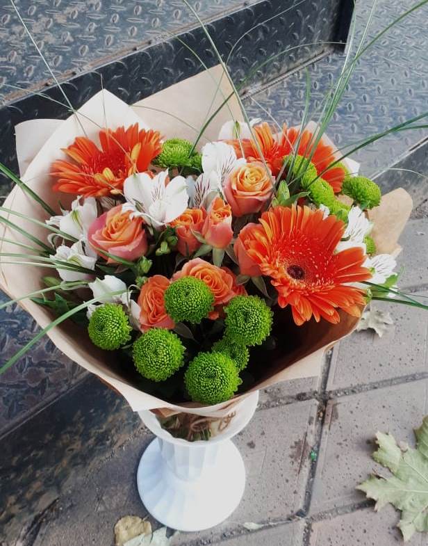 Букет цветов из: Герберы, Хризантемы, Альстромерии и Розы в Песках Воронежской области