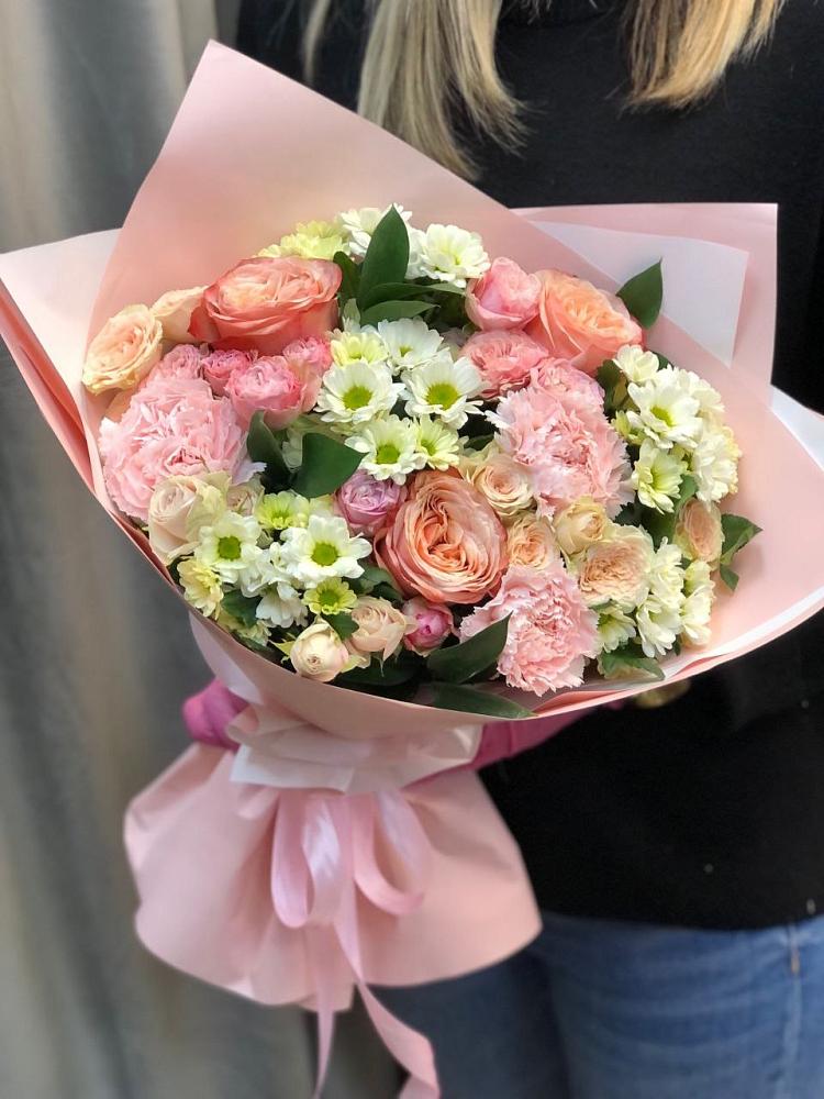 Букет цветов из: Гвоздики, Розы и Хризантемы в Песках Воронежской области