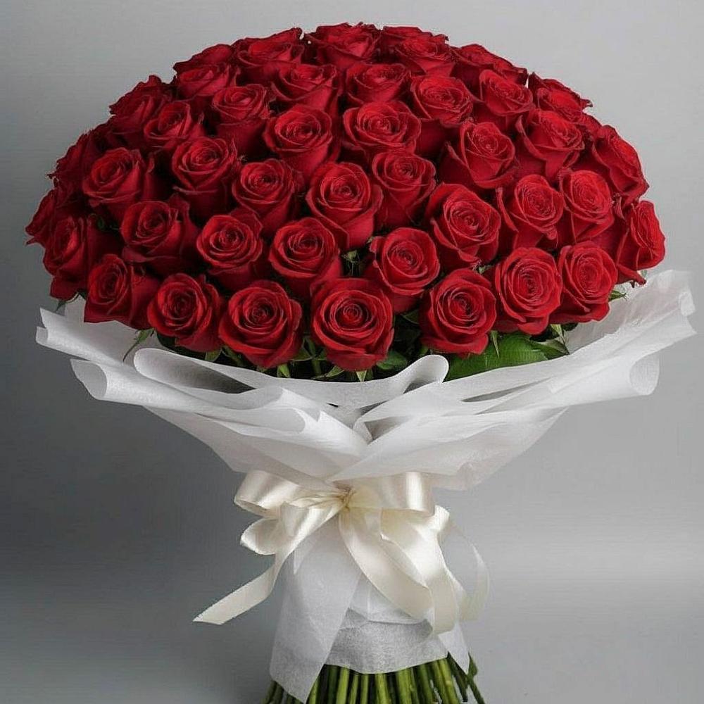 Букет 101 Красная роза Блэк Мэджик в Песках Воронежской области