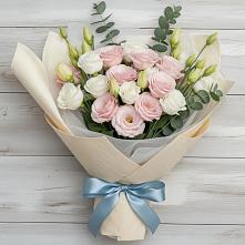 Букет цветов из:  Лизиантусы в Песках Воронежской области