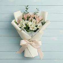 Букет цветов из:  Альстромерии в Песках Воронежской области