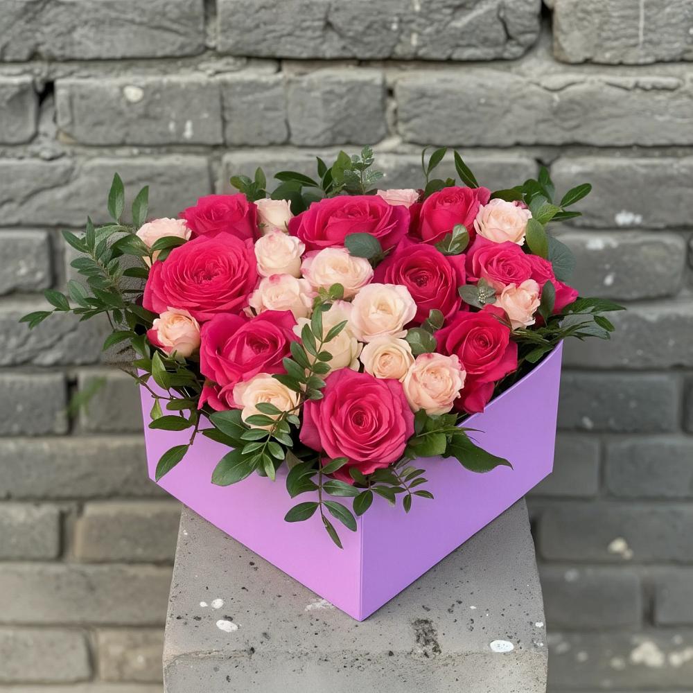 Цветочная композиция из Розы в коробке в Песках Воронежской области