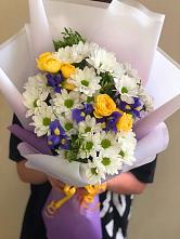 Букет цветов из:  Ирисы, Хризантемы и Розы #REPLACE_PRED# Песках Воронежской области