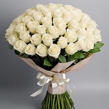 Букет 101 беля роза Белоснежка в Песках Воронежской области