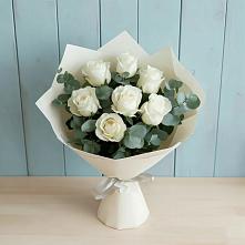 Букет Белые розы в Эвкалипте в Песках Воронежской области