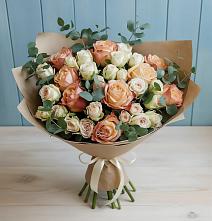 Букет цветов из:  Альстромерии и Розы в Песках Воронежской области