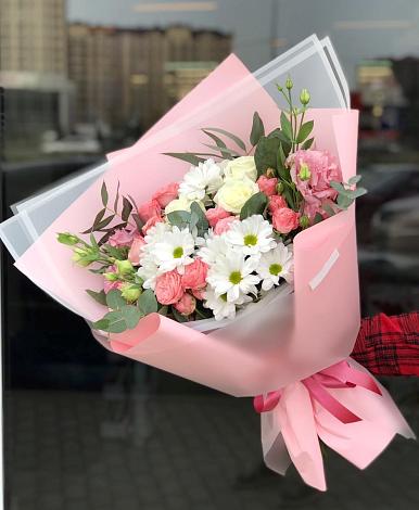 Букет цветов из: Розы, Лизиантусы и Хризантемы в Песках Воронежской области